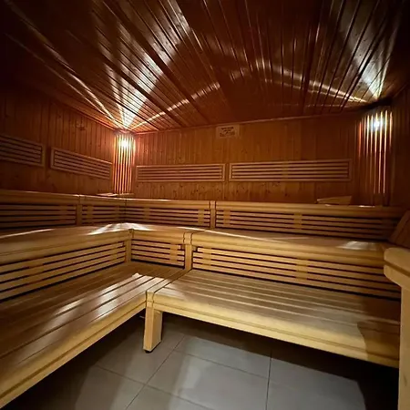 Wipfelglueck Mit Pool Und Sauna