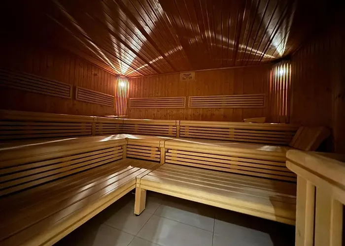 Wipfelglueck Mit Pool Und Sauna